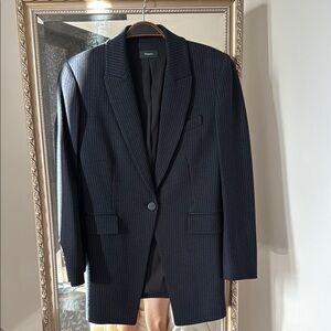 Theory Women’s Navy Pinstripe Blazer size 2